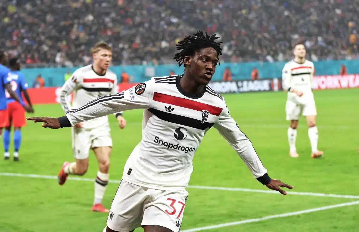 Kobbie Mainoo celebrating goal during the Europa League match between FCSB and Manchester United