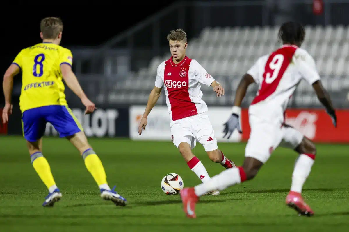 Dutch Keuken Kampioen Divisie football, season 2024/2025, match between Jong Ajax and Cambuur, Jong Ajax player Sean Steur